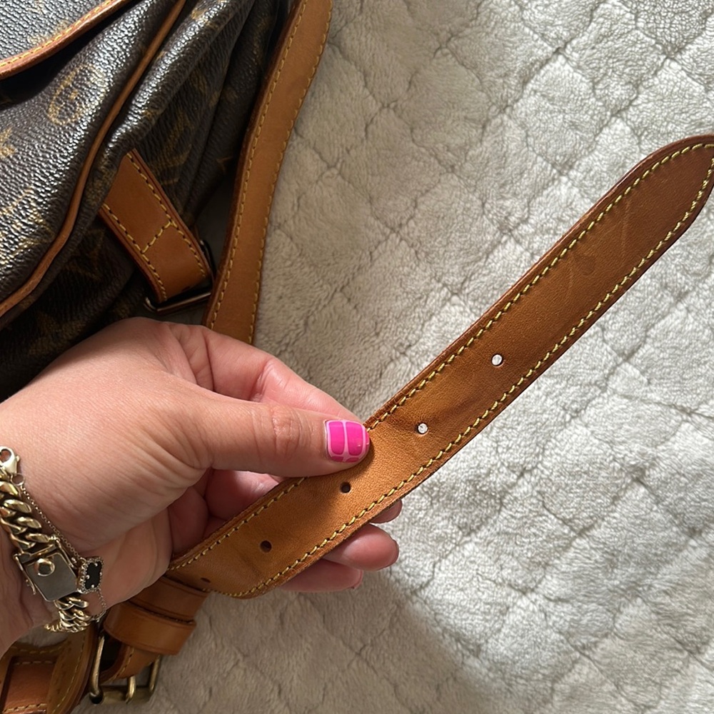 Louis Vuitton Brown Tan Monogram Messenger Bag - Picture 9 of 16